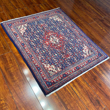 1970 SAROUK RUG 2’ 4” x 2’ 8” (SMA.5210)