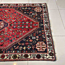 1950 SHIRAZ RUG 3’ 9” x 5’ 7” (MED.169)