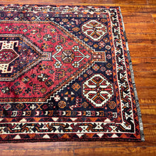 1950 PERSIAN SHIRAZ RUG 3’ 10” x 5’ 7” (MED.275)