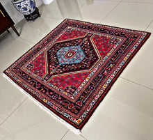 1970 TUYSERKAN RUG 4’ 4” x 4’ 2” (MED.FEA.6171)