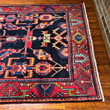 1950 PERSIAN BORUJERD RUG 4’ 5” x 6’ 10” (MED.FEA.60)