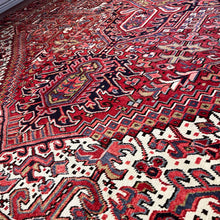 1950 PERSIAN HERIZ RUG 10’ x 13’ 2” (LARG.FEA.34)