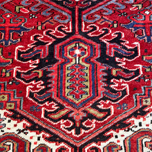 1950 PERSIAN HERIZ RUG 7’ 11” x 10’ 10” (LARG.FEA.42)