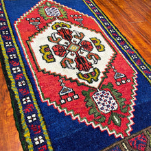 1940 TURKISH SIVAS RUG 1’ 9” x 3’ 1” (SMA.203)