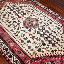 1950 PERSIAN SHIRAZ RUG 3’ 6” x 5’ (MED.272)