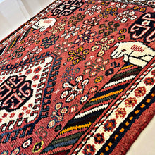 1950 SHIRAZ RUG 3’ 1” x 4’ 7” (MED.88)