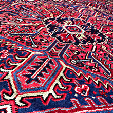 1950 PERSIAN HERIZ RUG 10’ 6” x 13’ 2” (LARG.FEA.192)