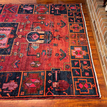 1940 PERSIAN LORI RUG 5’ 4” x 8’ 3” (MED.FEA.50)