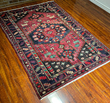 1950 PERSIAN ZANJAN RUG 4’ 7” x 6’ 5” (MED.91)