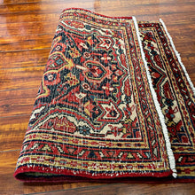 1950 PERSIAN HERIZ RUG 2’ 8” x 3’ 3” (SMA.FEA.5213)