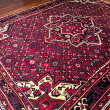 1950 PERSIAN HOSEYNABAD RUG 5’ 6” x 7’ 1” (MED.58)