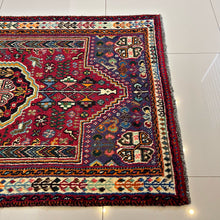 1950 SHIRAZ RUG 3’ 3” x 5’ (MED.195)