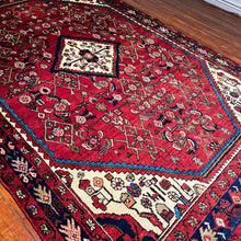 1940 PERSIAN HOSEYNABAD RUG 5’ 4” x 7’ 7” (MED.76)