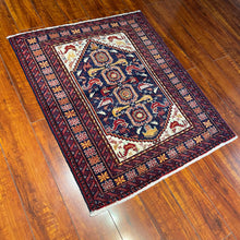 1970 PERSIAN QASEMABAD RUG 2’ 5” x 2’ 11” (SMA.FEA.5212)