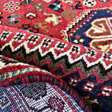 1950 SHIRAZ RUG 3’ 9” x 5’ 7” (MED.169)