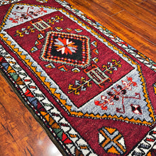 1940 PERSIAN HERIZ RUG 1’ 8” x 3’ 3” (SMA.FEA.207)