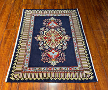 1970 KASHAN RUG 2’ 5” x 3’ 3” (SMA.FEA.5207)