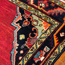 1940 PERSIAN LILIAN RUG 5’ 3” x 6’ 3” (MED.FEA.51)