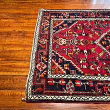 1950 PERSIAN TUISERKAN RUG 3’ 9” x 5’ 3” (MED.100)