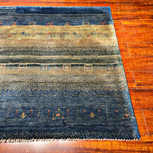 1980 PERSIAN GABBEH RUG 3’ 6” x 5’ 1” (MED.2122)