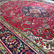 1970 PERSIAN TABRIZ RUG 8’ 5” x 11’ 3” (LAR.FEA.638)