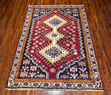 1950 PERSIAN SHIRAZ RUG 3’ 3” x 4’ 10” (MED.276)