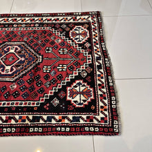 1950 SHIRAZ RUG 3’ 2” x 4’ 8” (MED.243)