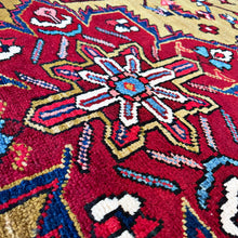 1960 PERSIAN HERIZ RUG 4’ 4” x 14’ (RUN.FEA.1492)