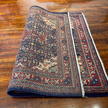 1970 SAROUK RUG 2’ 4” x 2’ 8” (SMA.5210)