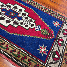 1940 TURKISH SIVAS RUG 1’ 10” x 3’ 6” (SMA.208)