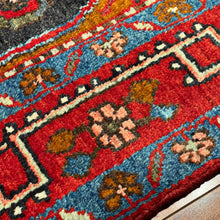 1940 PERSIAN NAHAVAND RUG 4’ 7” x 7’ 9” (MED.59)