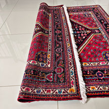 1970 TUYSERKAN RUG 4’ 4” x 4’ 2” (MED.FEA.6171)