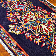 1950 PERSIAN KASHAN RUG 2’ 5” x 2’ 11” (SMA.1319)