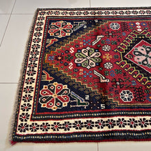 1950 SHIRAZ RUG 3’ 2” x 4’ 10” (MED.194)