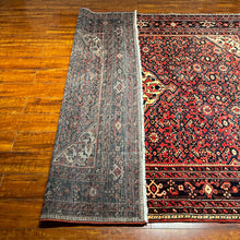 1940 PERSIAN HOSEYNABAD RUG 5’ 4” x 6’ 7” (MED.62)