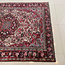 1940 BORCHALU RUG 4’ 9” x 6’ 6” (MED.6193)