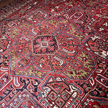 1950 PERSIAN HERIZ RUG 10’ x 13’ 2” (LARG.FEA.34)