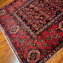 1940 PERSIAN BORUJERD RUG 4’ 9” x 6’ 9” (MED.81)