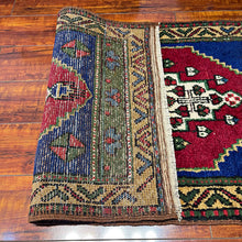 1940 TURKISH SIVAS RUG 1’ 10” x 3’ 8” (SMA.201)