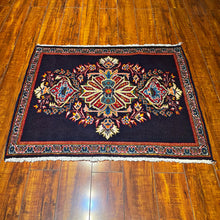 1950 PERSIAN KASHAN RUG 2’ 5” x 2’ 11” (SMA.1319)