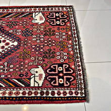 1950 SHIRAZ RUG 3’ 1” x 4’ 7” (MED.88)