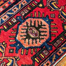 1940 PERSIAN BORUJERD RUG 4’ 9” x 6’ 9” (MED.81)