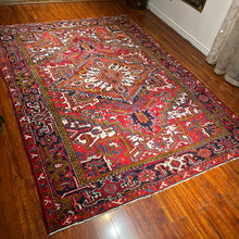 1950 PERSIAN HERIZ RUG 6’ 11” x 9’ 4” (LAR.FEA.438)