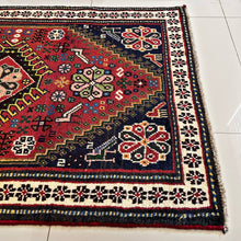 1950 SHIRAZ RUG 3’ 2” x 4’ 10” (MED.194)