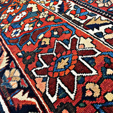 1940 PERSIAN BAKHTIARI RUG 10’ 4” x 12’ 8” (LAR.FEA.1482)