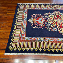 1970 KASHAN RUG 2’ 5” x 3’ 3” (SMA.FEA.5207)