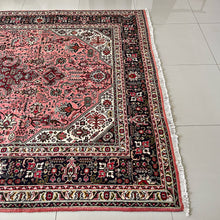 1970 TABRIZ RUG 6’ 7” x 9’ 8” (LARGE.FEA.602)