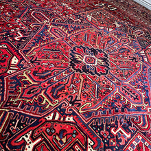 1950 PERSIAN HERIZ RUG 10’ 6” x 13’ 2” (LARG.FEA.192)