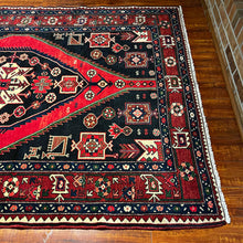 1950 PERSIAN SHAHSAVAN RUG 5’ 1” x 7’ 3” (MED.FEA.27)