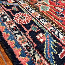 1950 TUISERKAN RUG 4’ 6” x 6’ 7” (MED.FEA.236)